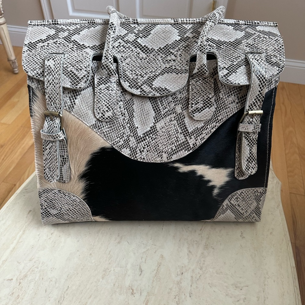 Beautiful Cow hide ~ snake leather Bag